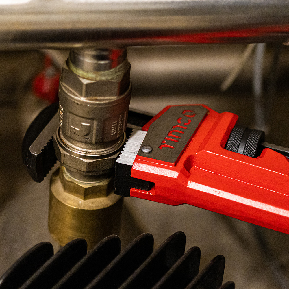 Pipe Wrench 18" - lifestyle